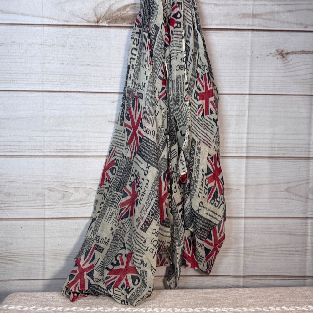 Unbranded Scarf Unisex OS Multicolor Union Jack Newspaper Print Lightweight